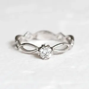 Entwined ring with lab-grown diamond QUEENO