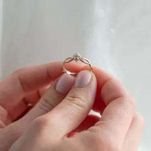 Gold entwined ring with diamond QUEENS Thumbnail