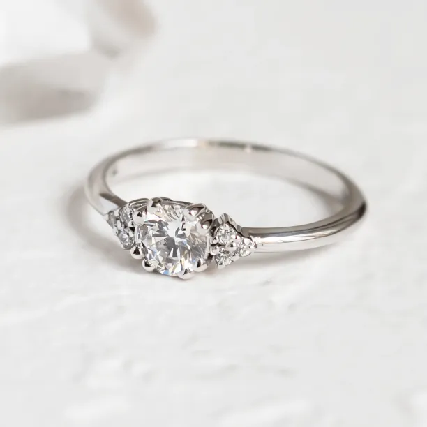 Gold engagement ring with synthetic diamonds MONICA Image