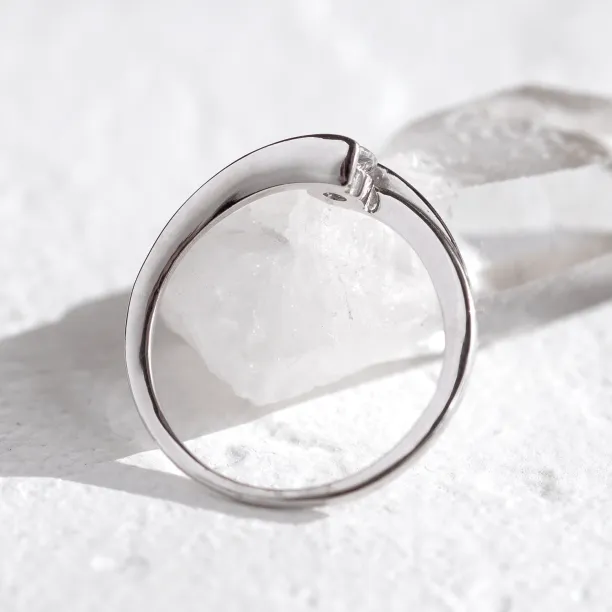 HELSE platinum diamond engagement ring Image