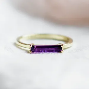 Gold ring with baguette amethyst AYLA