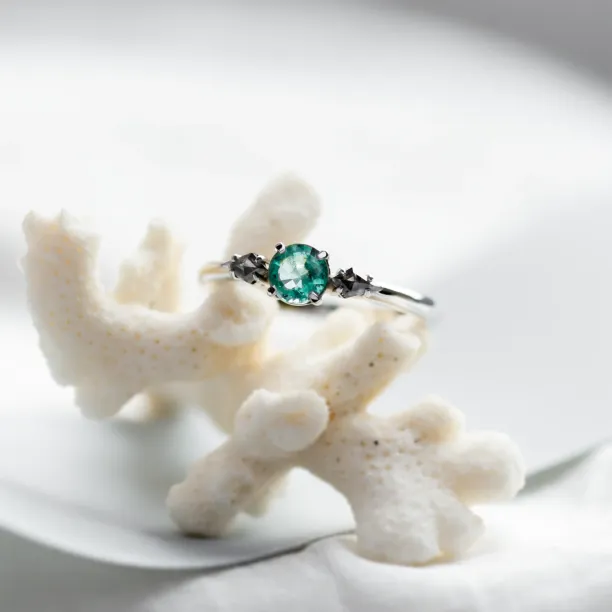 Gold ring with emerald and kite salt and pepper diamonds KIM Image