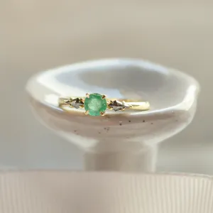 Gold ring with emerald and kite salt and pepper diamonds KIM Thumbnail
