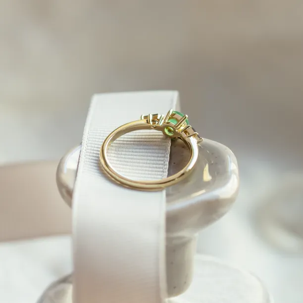 Gold ring with emerald and kite salt and pepper diamonds KIM Image
