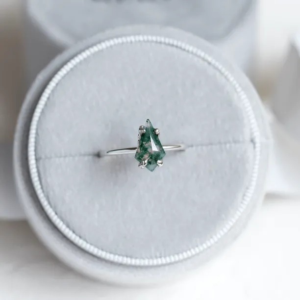 Fantasy ring with kite moss agate SAMU Image