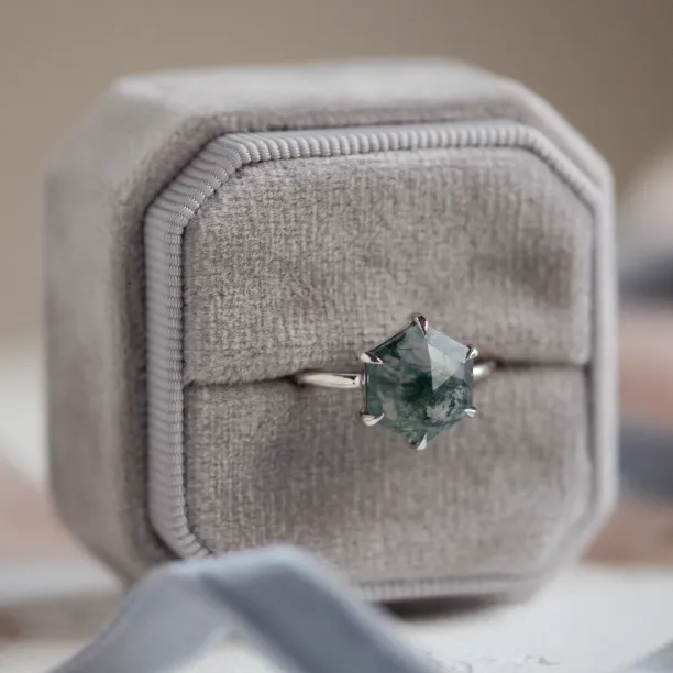 Gold ring with moss agate ELIONOR Image