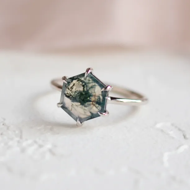 Gold ring with moss agate ELIONOR Image