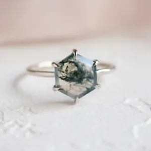 Gold ring with moss agate ELIONOR