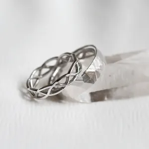 Crossed golden wedding rings JAS Thumbnail