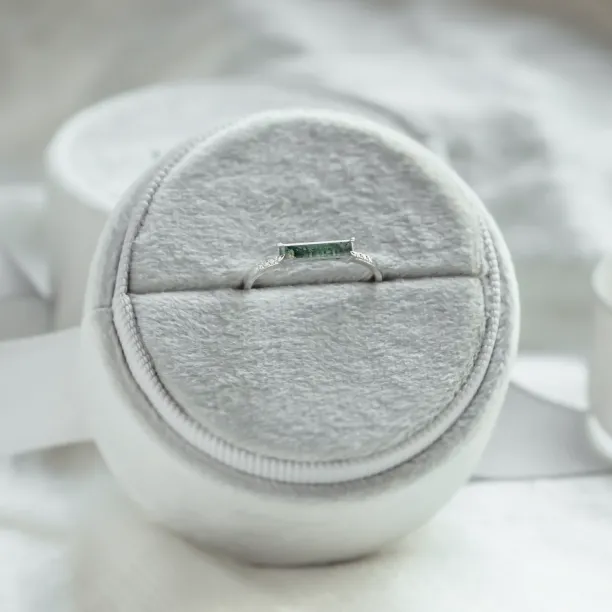 Gold ring with baguette moss agate and diamonds ELLETH Image