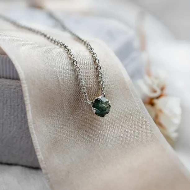 Moss agate in gold necklace ELF Image