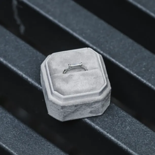 Engagement ring with baguette lab-grown diamonds CASHIA Image