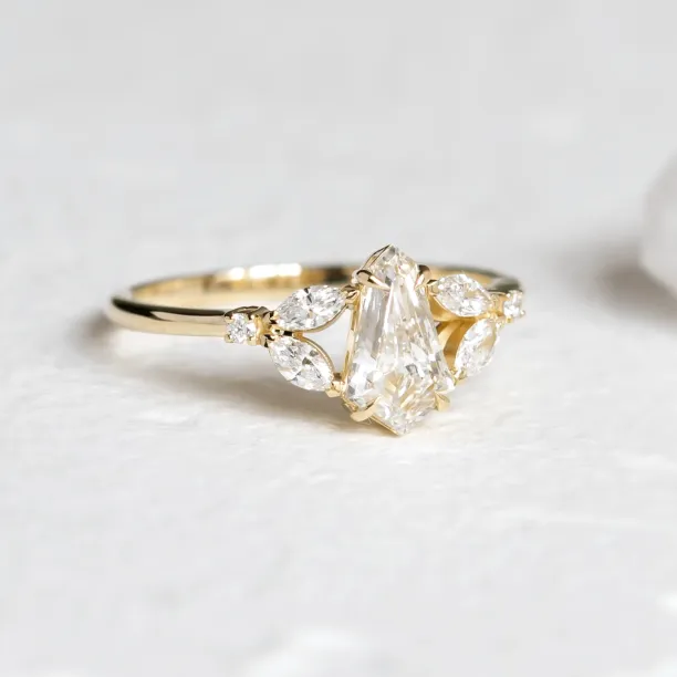 Vintage-style lab grown diamond ring NILIA Image