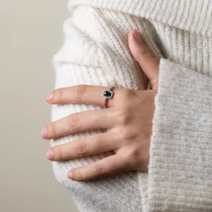 Vintage ring with teal baguette sapphire and diamonds FROST Thumbnail
