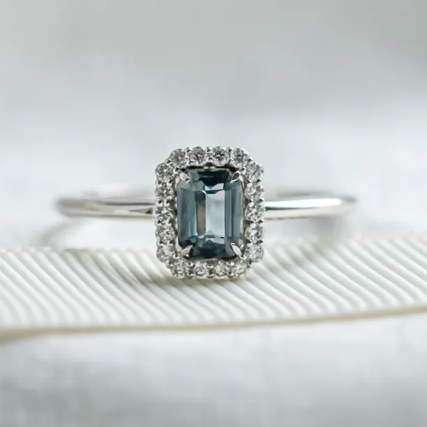Vintage ring with teal baguette sapphire and diamonds FROST Image