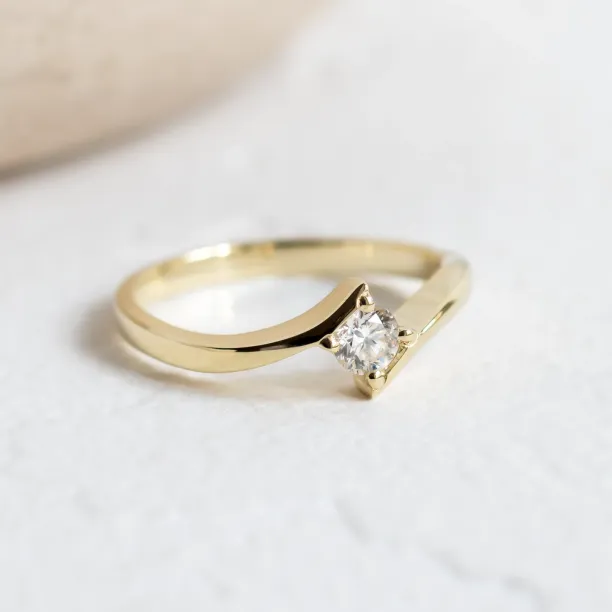 GRESE sophisticated gold diamond engagement ring Image