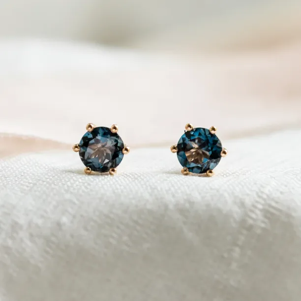 Stud earrings with blue topaz DENIM Image