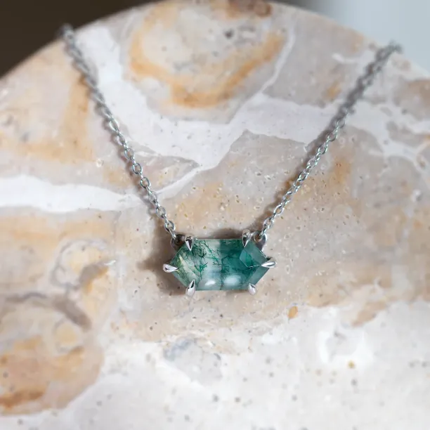 Gold necklace with hexagon moss agate VALINOR Image