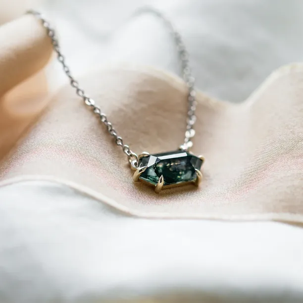 Gold necklace with hexagon moss agate VALINOR Image