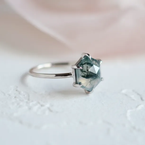 Gold ring with moss agate ELIONOR Image