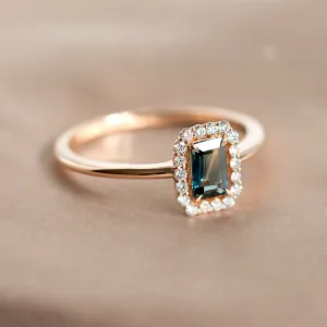 Halo gold ring with teal baguette sapphire and diamonds CELADON Thumbnail