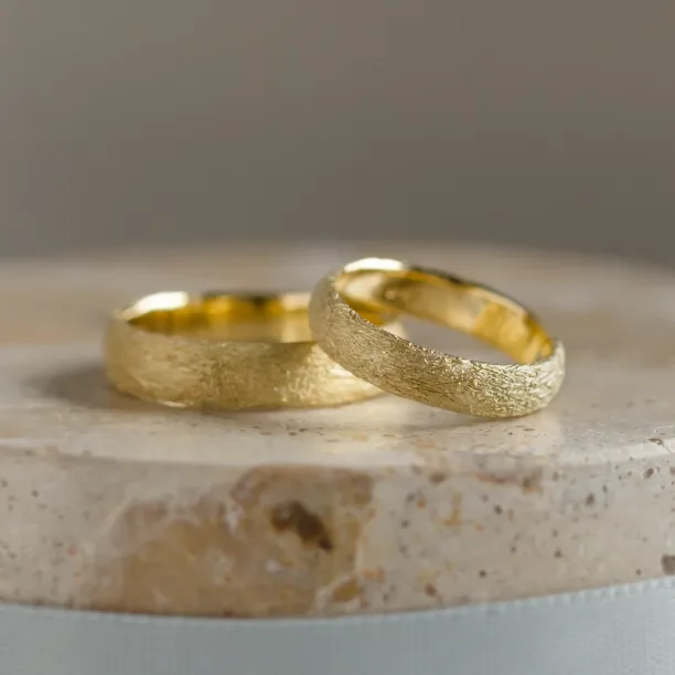 Wedding rings with unusual surface MARTAS Image
