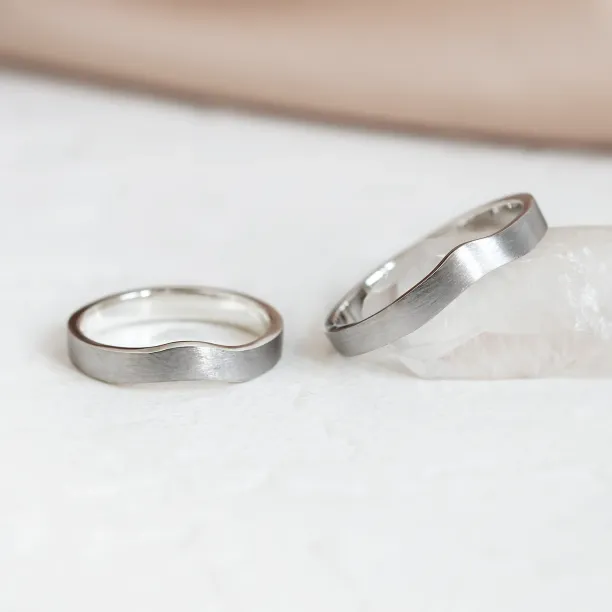 Matte irregular wedding bands ELISE Image