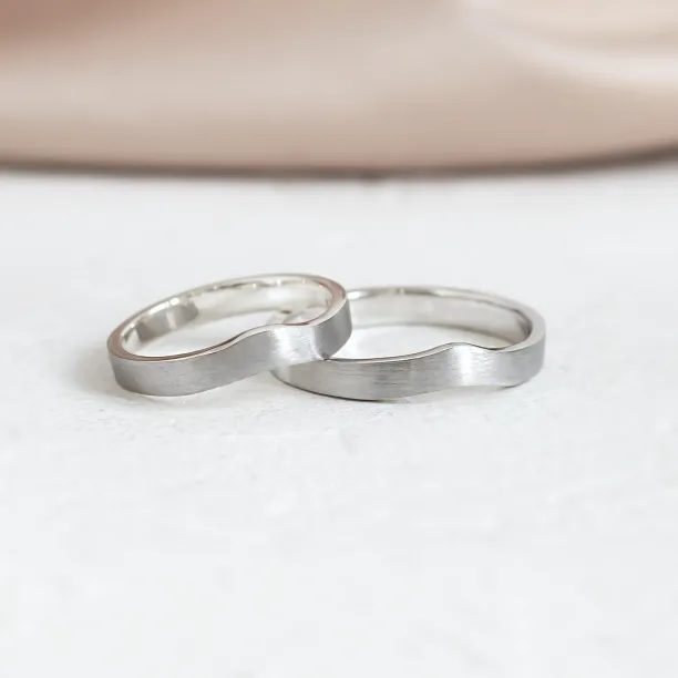 Matte irregular wedding bands ELISE Image