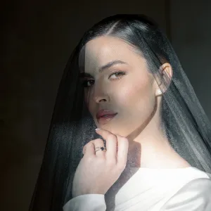 Platinum engagement ring with black diamond FLORA Thumbnail