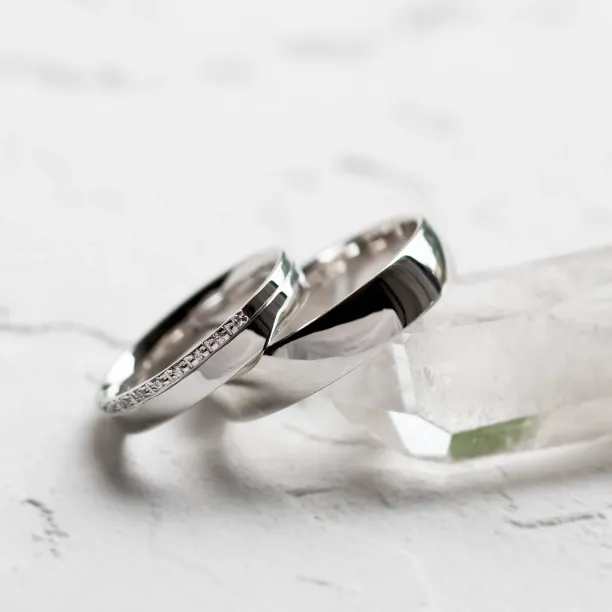 Diamond wedding rings TRADITIO Image