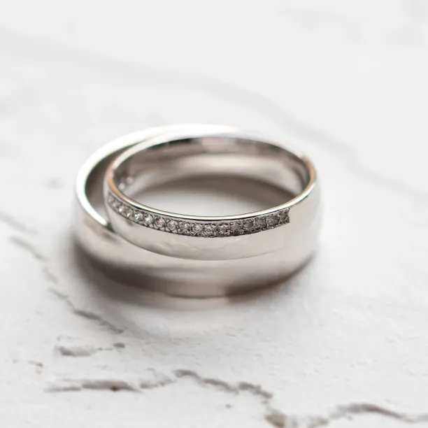 His and hers wedding rings TRADITION Image