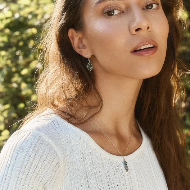 Extravagant salt and pepper diamond necklace SIGNATURE Image