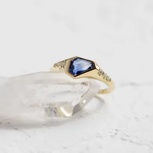 Atypical ring with asymmetric sapphire and diamonds ELOWEN Thumbnail