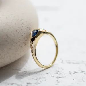 Atypical ring with asymmetric sapphire and diamonds ELOWEN Thumbnail