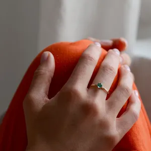 Gold engagement ring with emerald JADE Thumbnail