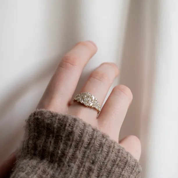 Lab grown diamond cluster ring CHANNELIE Image