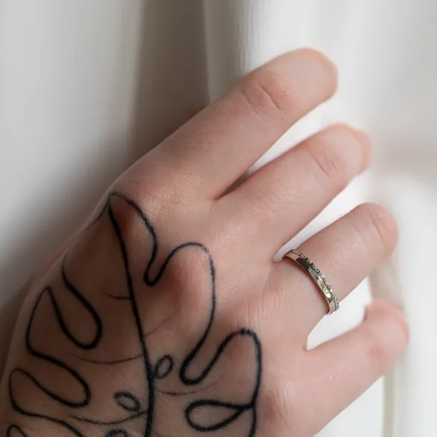 Minimalist diamond wedding rings TRADIZIONE Image