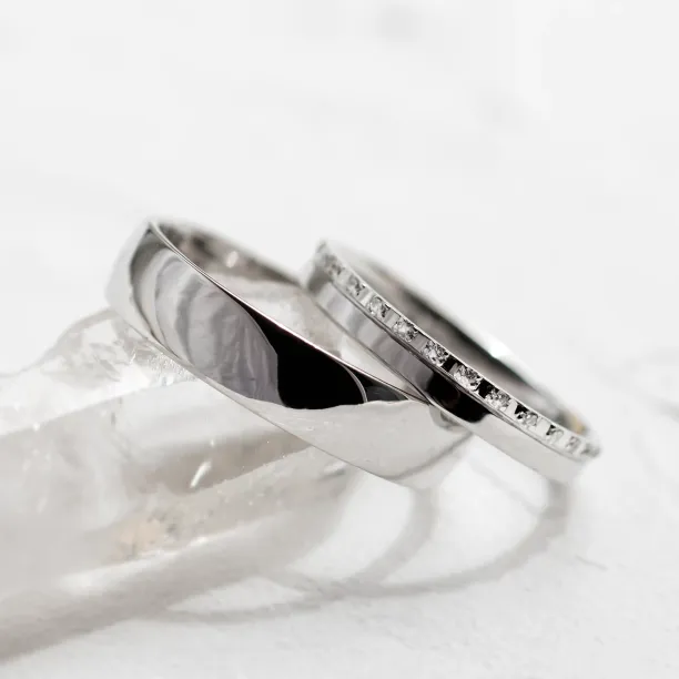 Minimalist diamond wedding rings TRADIZIONE Image