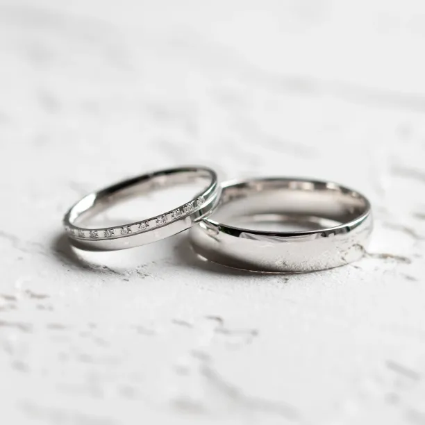Minimalist diamond wedding rings TRADIZIONE Image
