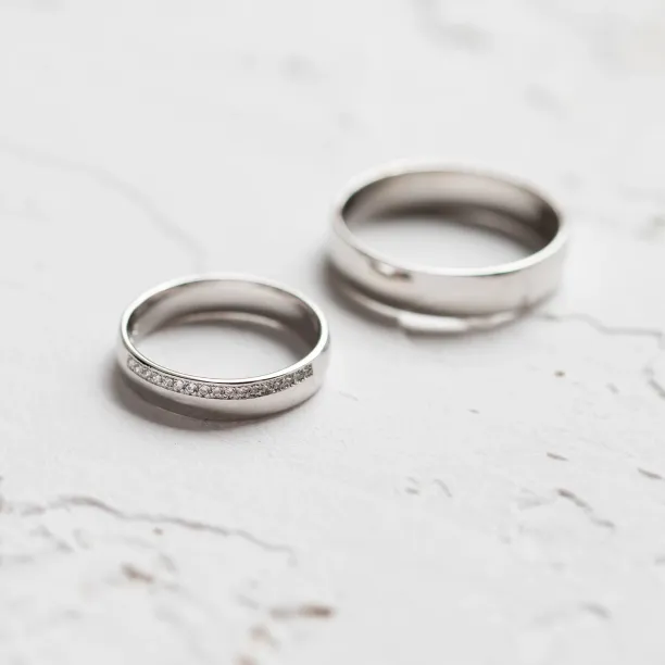 His and hers wedding rings TRADITION Image