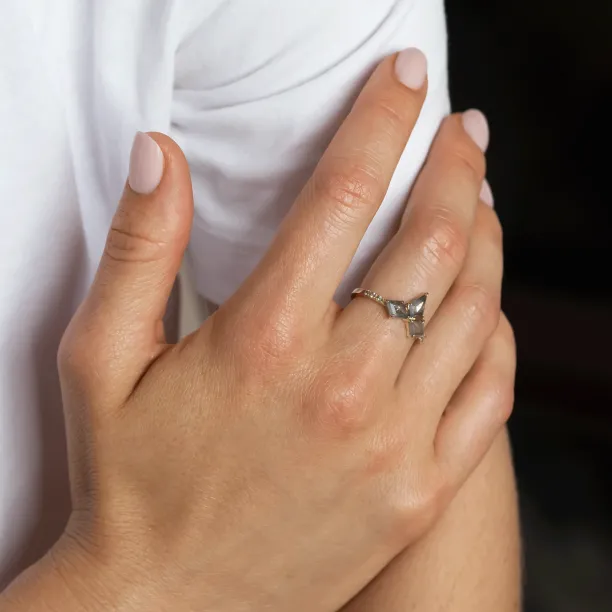 Kite salt and pepper diamond ring SONYA Image