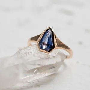 Blue sapphire signet ring PLATON Thumbnail