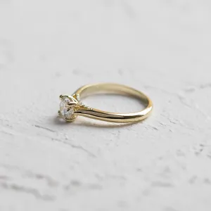 Luxury lab-grown diamond engagement ring LUCIENNE Thumbnail