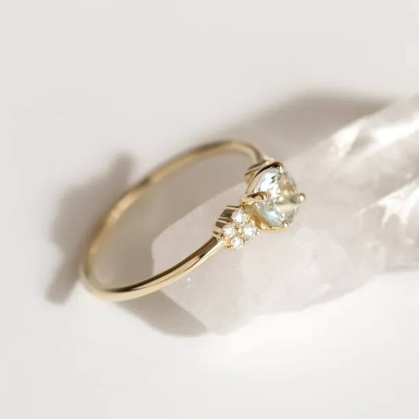 Dainty round aquamarine ring gold AZZURRO Image