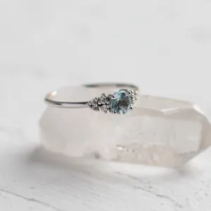 Dainty round aquamarine ring gold AZZURRO Thumbnail