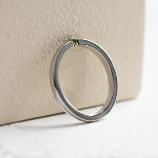 Minimalist solitaire lab-grown emerald ring LINA Image