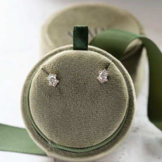 Lab grown diamond stud earrings AMOREA Image