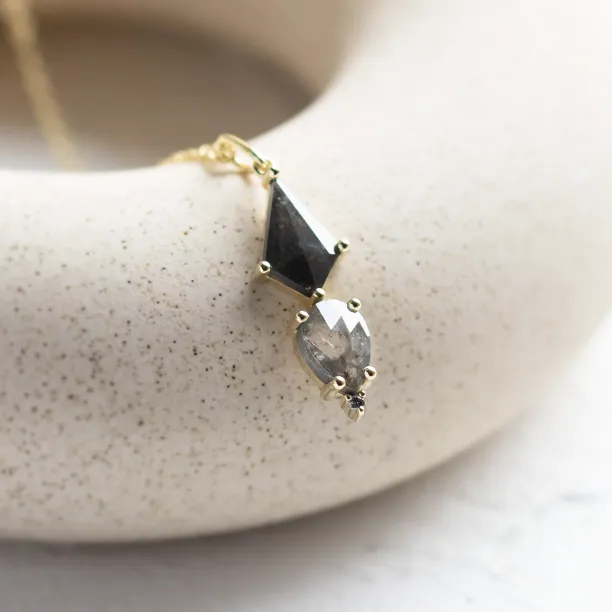 Extravagant salt and pepper diamond necklace SIGNATURE Image