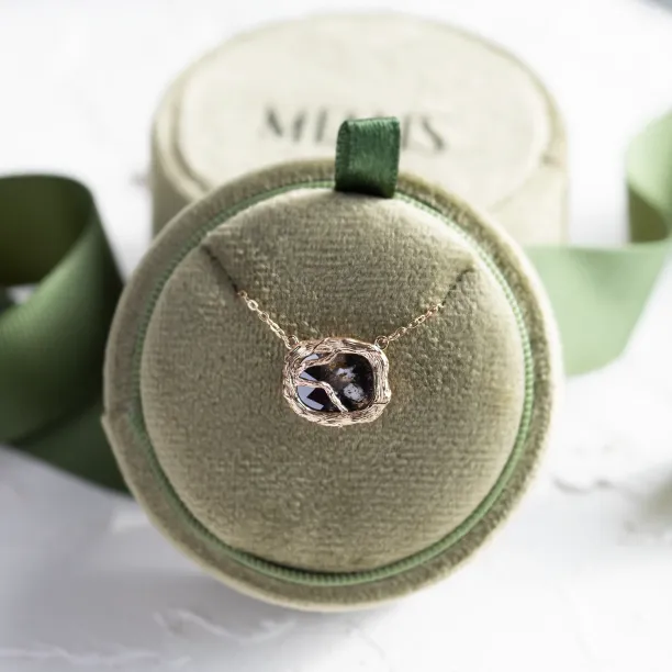 Salt and pepper diamond vintage necklace TREASURE Image