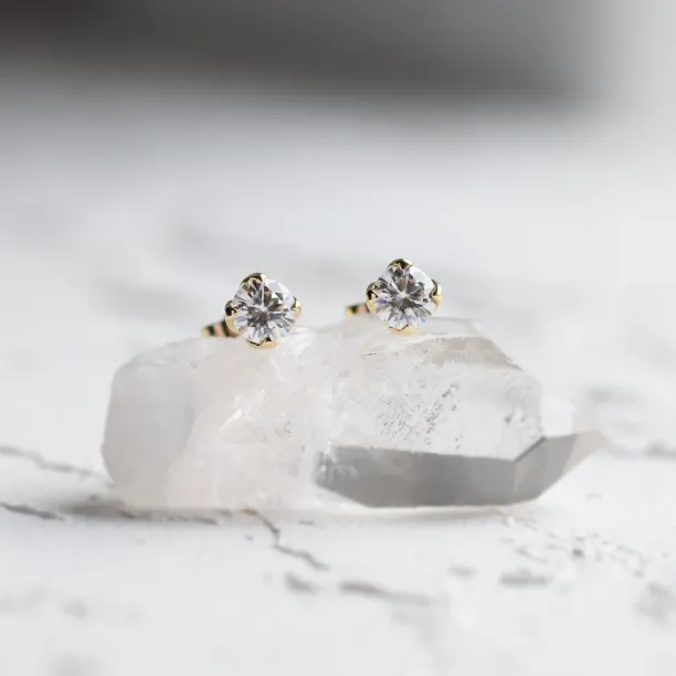 Minimalist moissanite earrings LUMIA Image